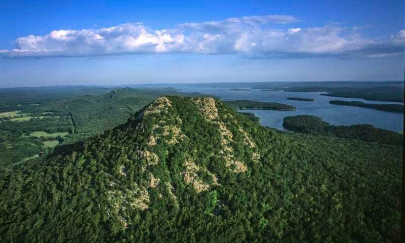 Pinnacle Mountain is 1,011 feet high