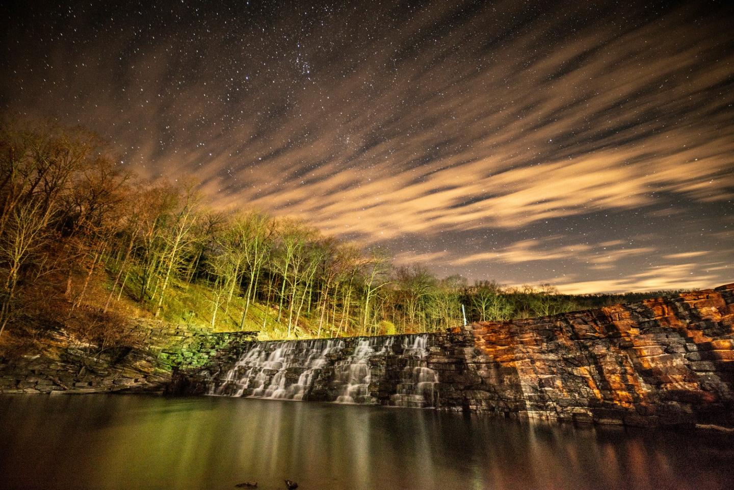 Night view at Devil's Den State Park