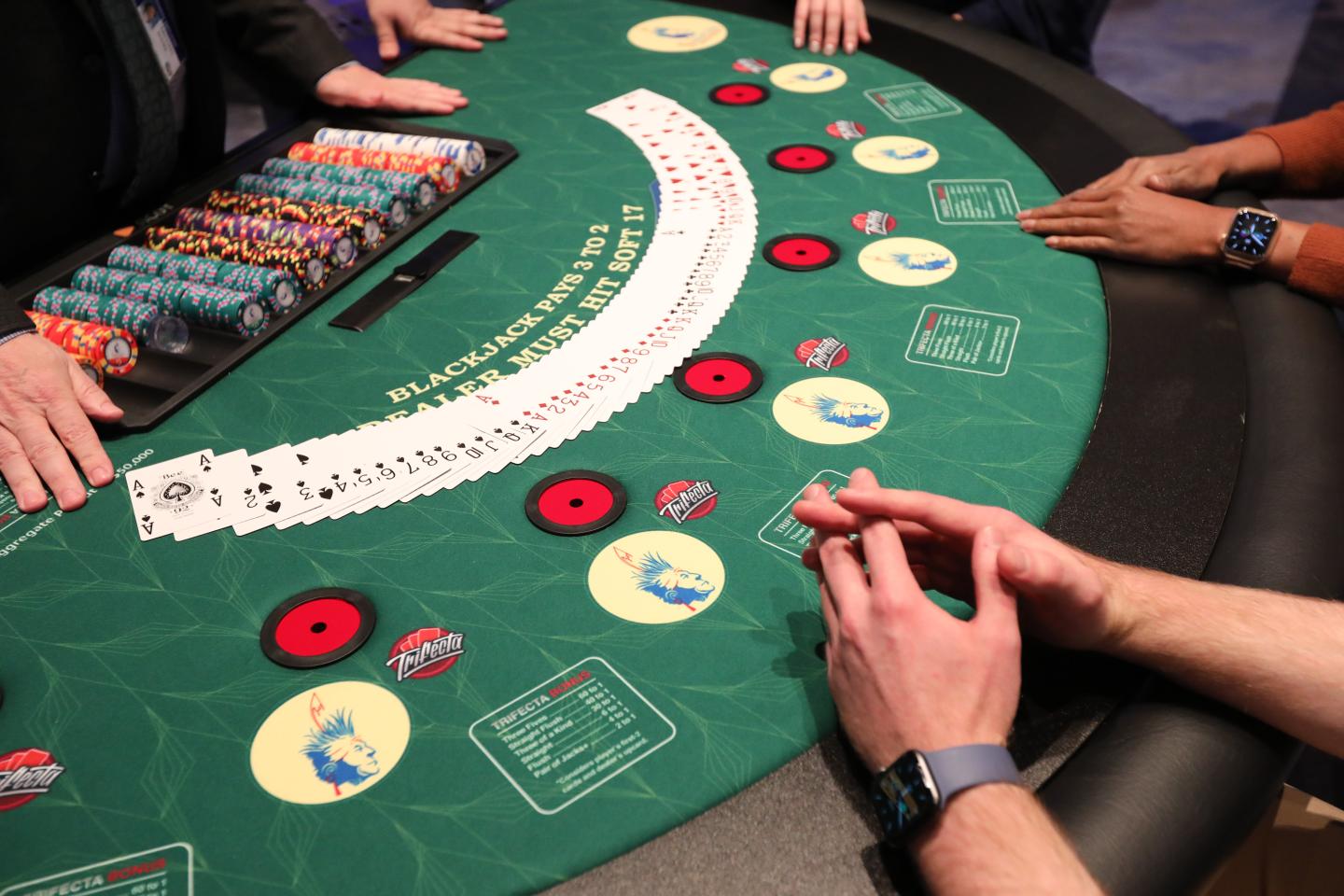 Card table at Saracen Casino Resort