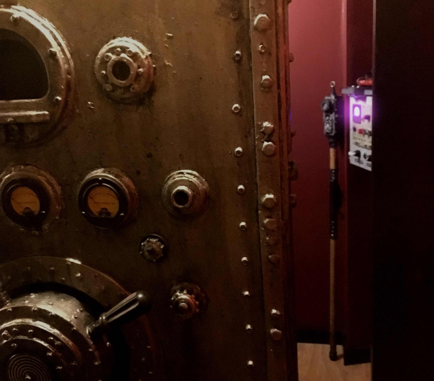 Try our time machine... Can you solve the mystery from 1922