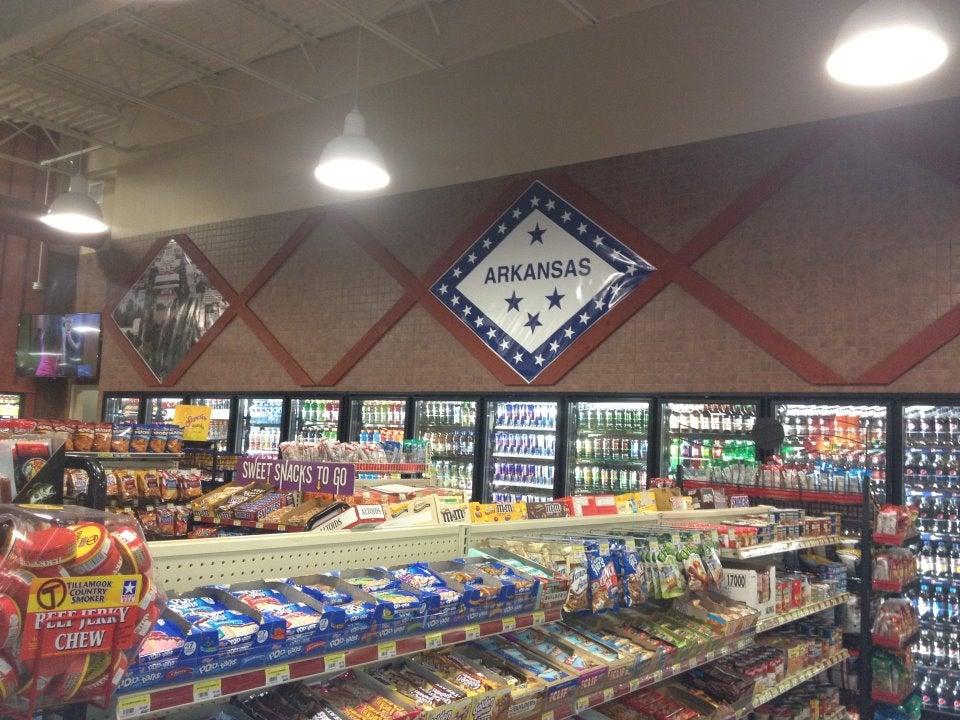 Workman's Travel Center: Hillbilly Hideout