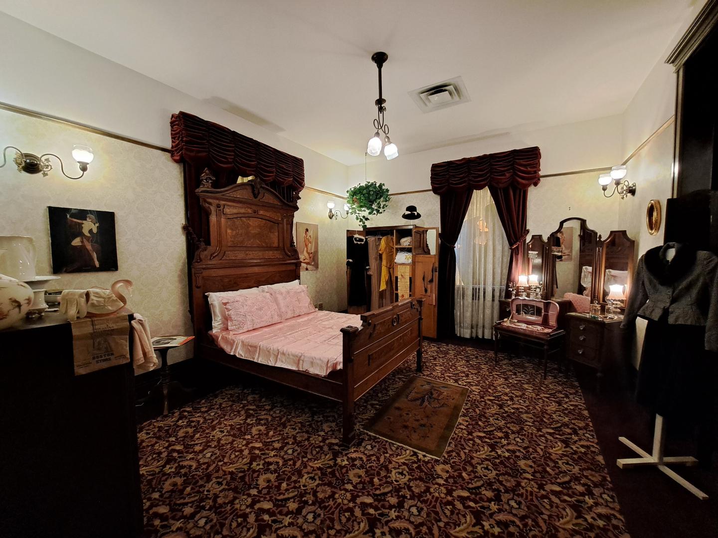 Miss Laura's Brothel Museum