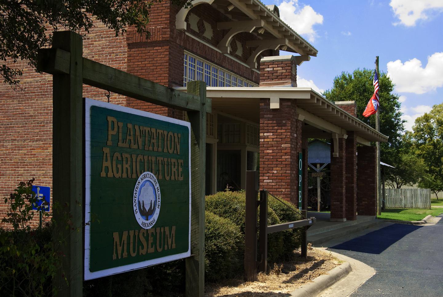 Plantation Agriculture Museum interprets Arkansas's legacy of cotton agriculture